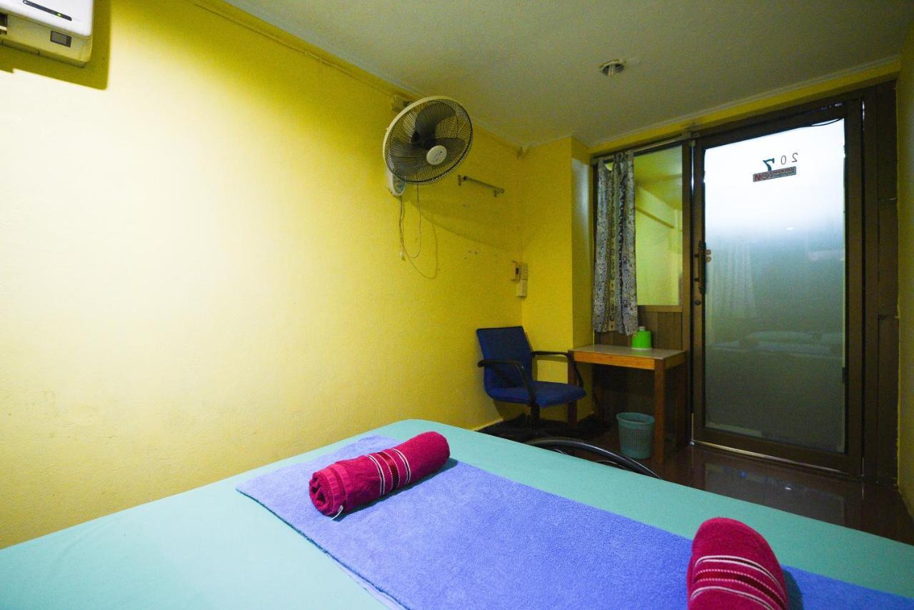 Oyo 938 Place Inn Bangkok Dış mekan fotoğraf